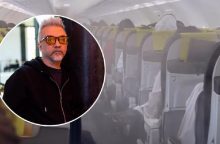 A. Mamontovas išgąsdino savo sekėjus: vaizdo įraše – įtartini garai lėktuve  