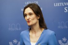 V. Čmilytė-Nielsen sveikina jaunimą: linkiu nesustoti daryti gerus darbus