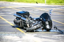 Tragiškas eismo įvykis Vilkaviškyje: žuvo motociklą vairavęs 18-metis