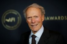 Holivudo žvaigždė C. Eastwoodas tęsia teisminę kovą prieš Lietuvos įmonę