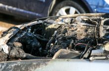 Telšių rajone pleškėjo automobilis: įtariamas padegimas