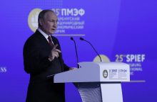 Italijos premjeras: G-20 vadovo teigimu, V. Putinas nedalyvaus viršūnių susitikime Balyje