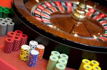 Seime liko paskutinis balsavimas dėl azartinių lošimų reklamos uždraudimo