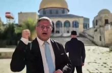 Izraelio ministras paskelbė vaizdo įrašą iš Al Aksos mečetės, kuriame įspėjo B. Netanyahu