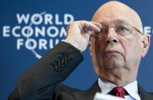 Pasaulio ekonomikos forumo įkūrėjas K. Schwabas ketina atsistatydinti iš vadovo pareigų