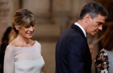 Ispanijos premjeras atsisakė duoti parodymus byloje dėl įtariamos jo žmonos korupcijos